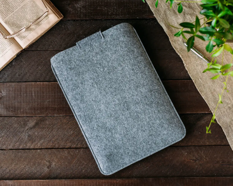 Повстяний чохол Gmakin для ноутбука MacBook Air Pro 13" New вертикальний конверт папка для макбук сірий GM55-13New фото